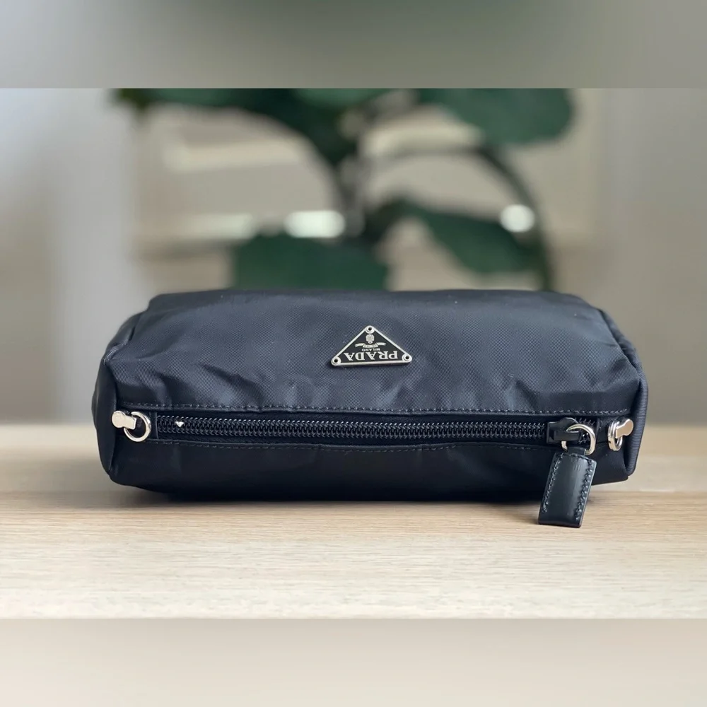 Authentic Prada Black Nylon Pochette crossbody bagl - Picture 4 of 9